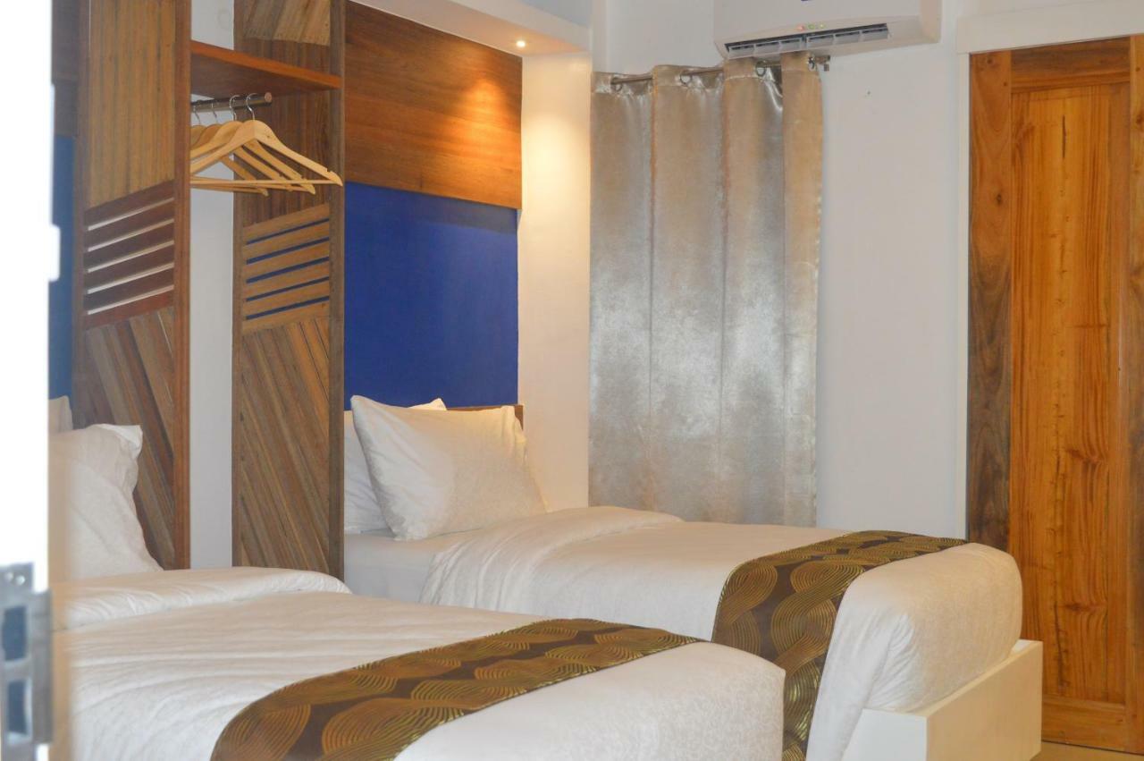 Oyo 609 G Executive Hotel And Spa Boracay Manoc-Manoc 外观 照片